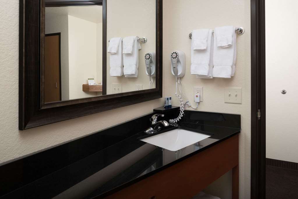 AmericInn by Wyndham Belle Fourche - photo 12