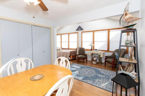 Bluebirds Road to Happiness — hotel in Vermilion