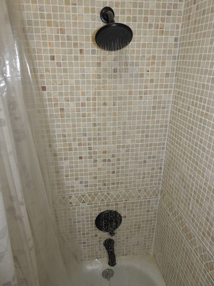 Liberty Motel - photo 20