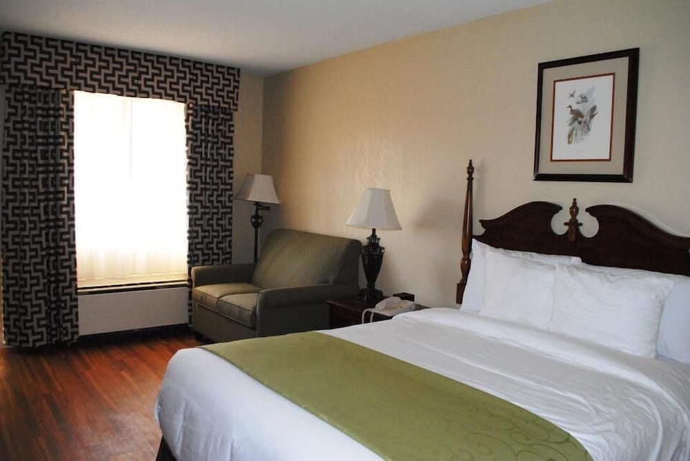 Merry Acres Inn - photo 7