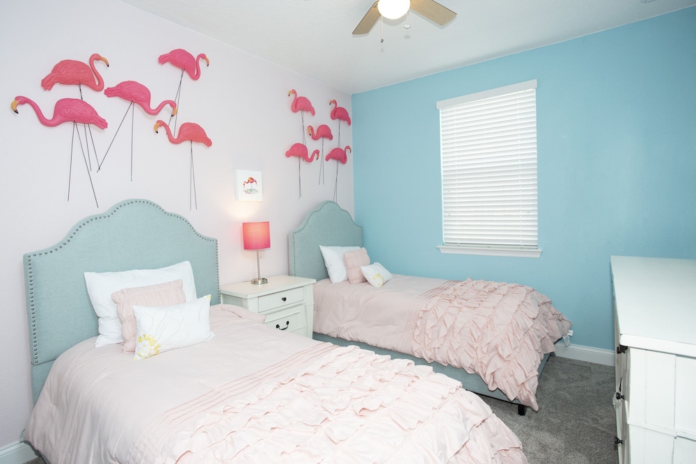 Marvelous 4 Bedroom w Pool @ Festival Resort 197 - photo 13
