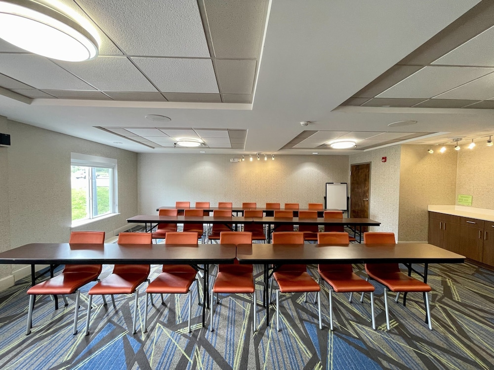 Holiday Inn Express Hotel & Suites Chattanooga Hixson by IHG - photo 72