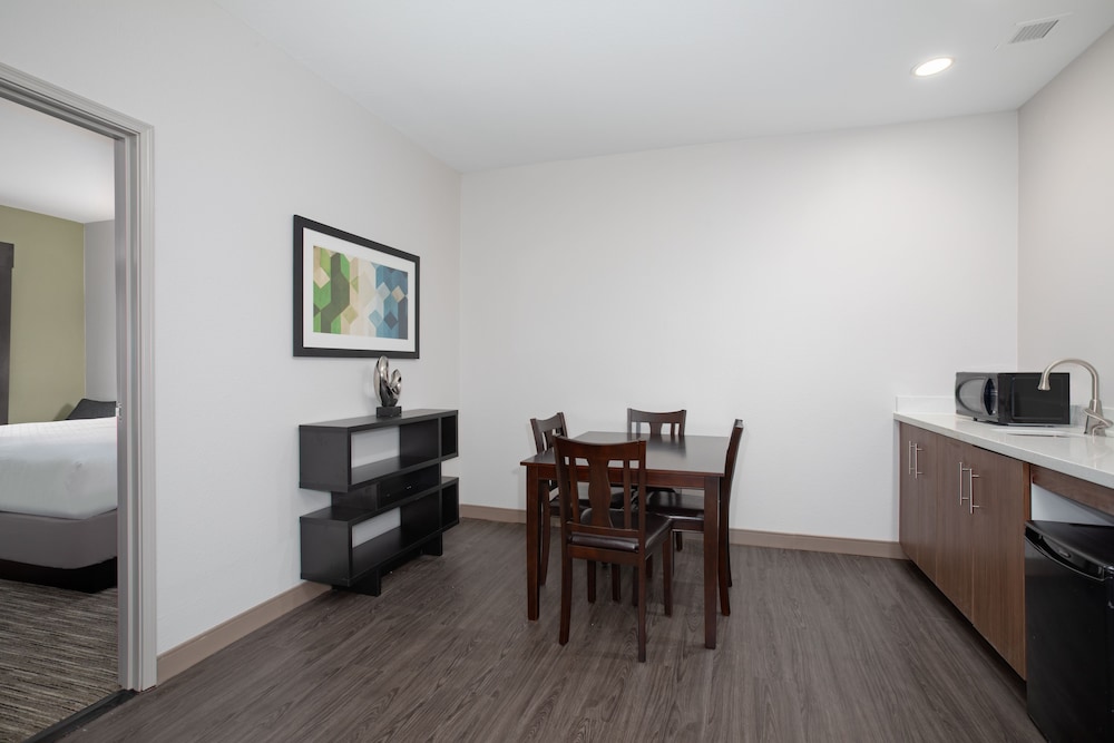 Holiday Inn Express Hotel & Suites Longmont by IHG - photo 11