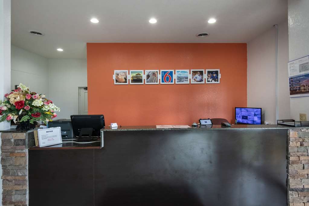 Motel 6 Montgomery AL Coliseum - photo 21