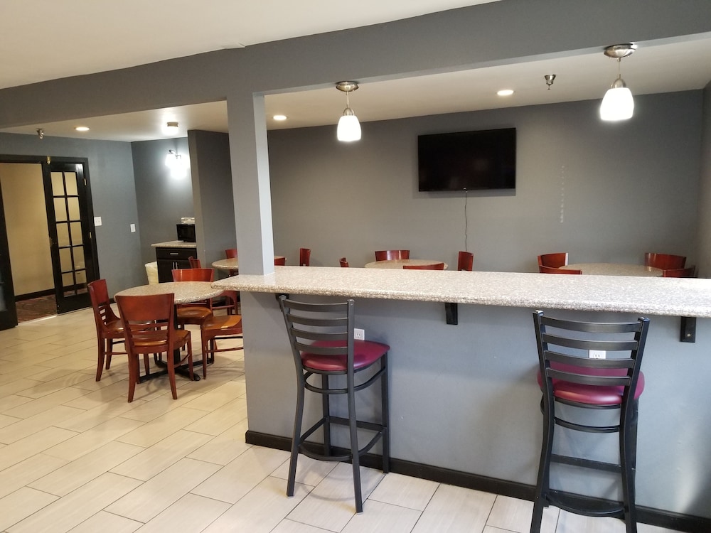 Super 8 by Wyndham Fort Collins - photo 28