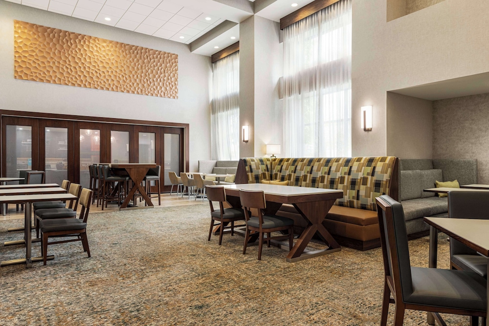 Hampton Inn & Suites Pittsburgh Waterfront West Homestead - photo 31
