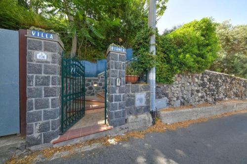 Villa Bianca Un angolo di Paradiso. — 4-Star Luxury Hotel in Ischia, Italy