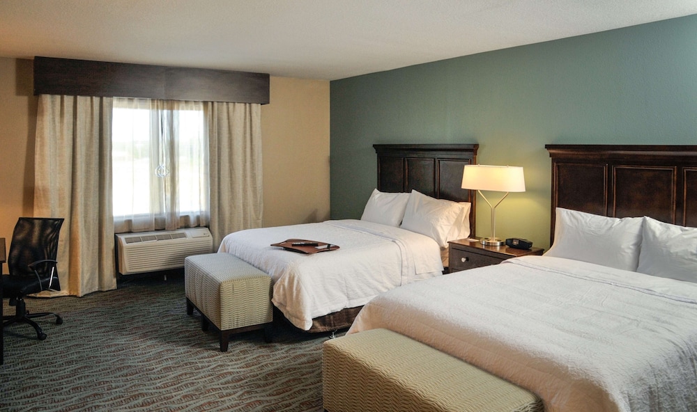 Hampton Inn & Suites Gulfport I 10 - photo 23