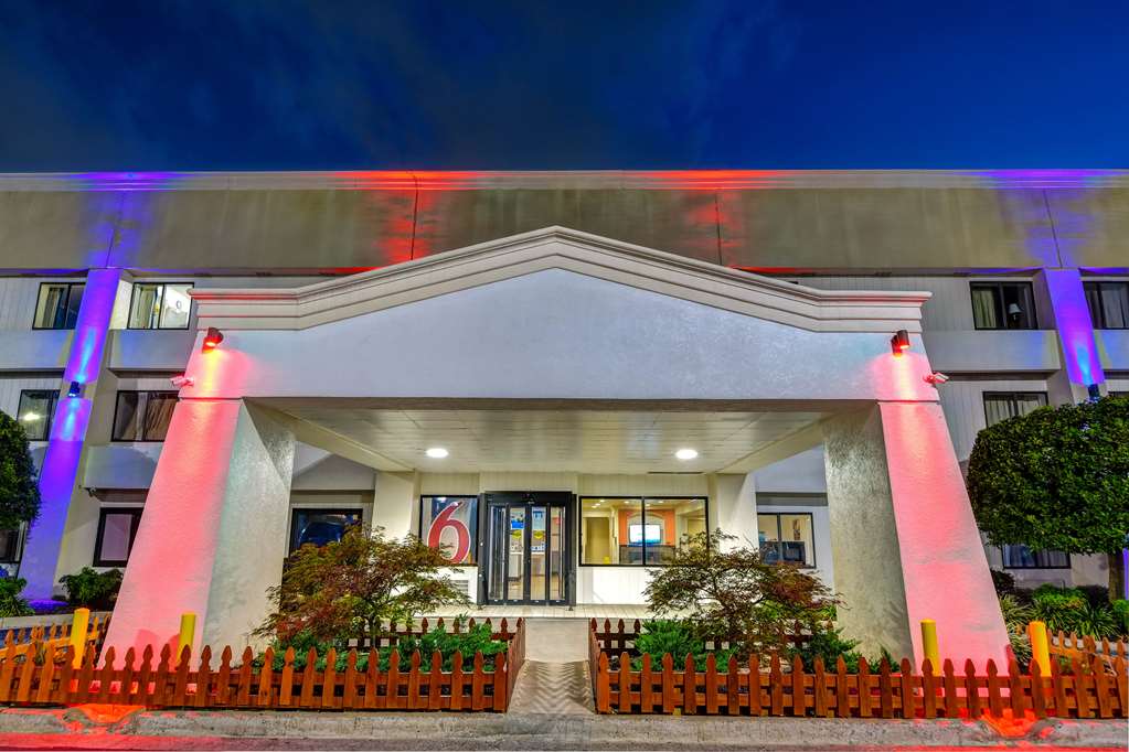 Motel 6 Norcross GA - featured photo