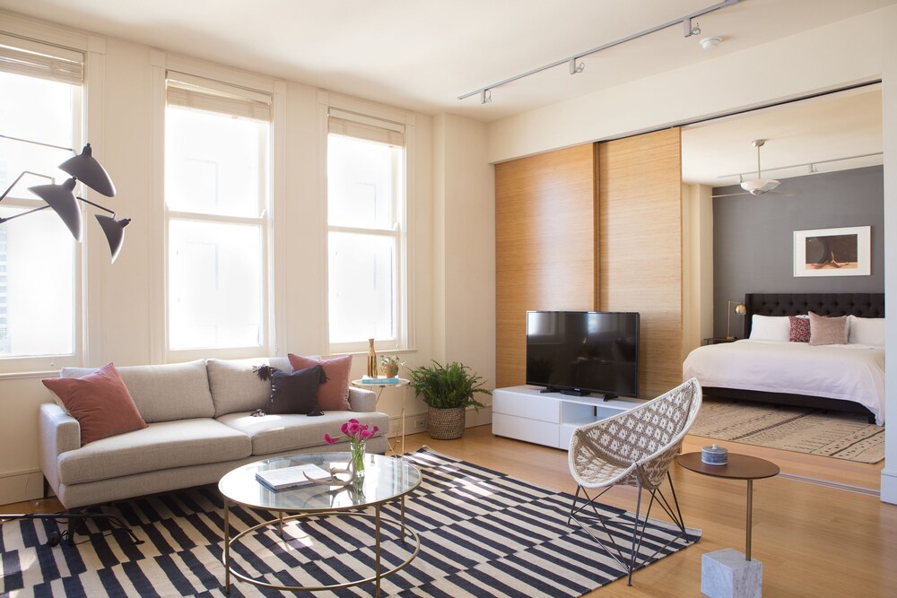 Lively 1BR in C.B.D. by Sonder in New Orleans, United States