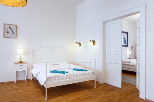 Large 3 BDR APT in the heart of Prague — 4-Star Luxury Hotel in Prague, Czech Republic