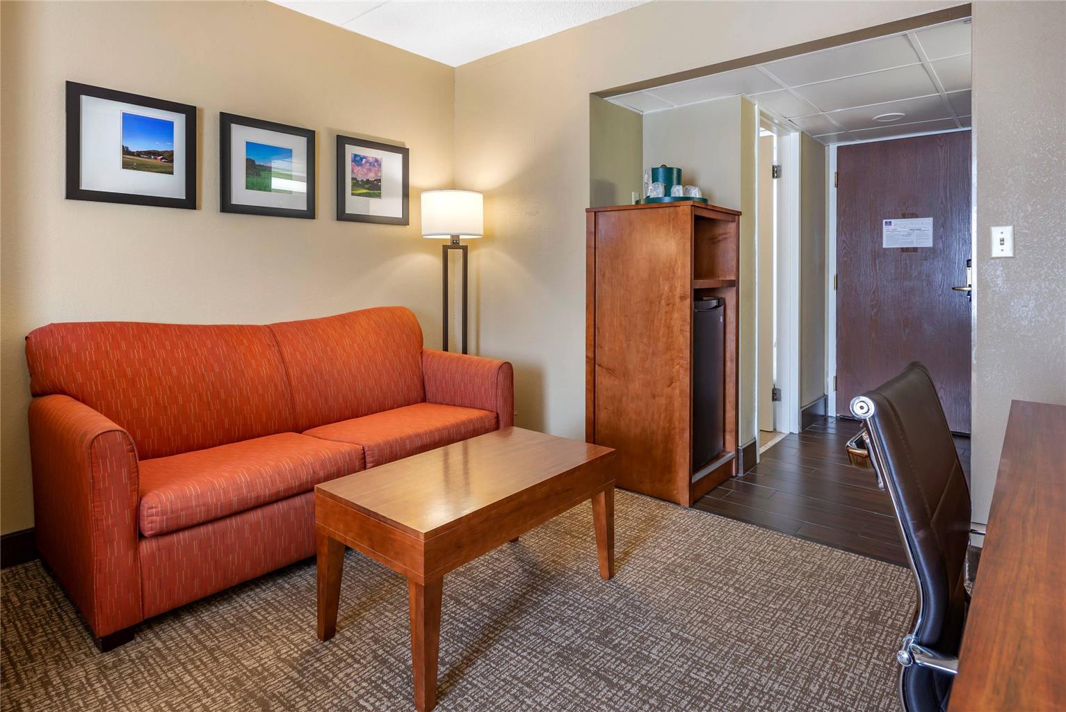 Comfort Suites Bethlehem Near Lehigh University and LVI Airport - photo 21