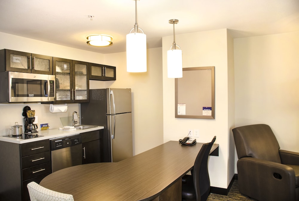Candlewood Suites York by IHG - photo 6