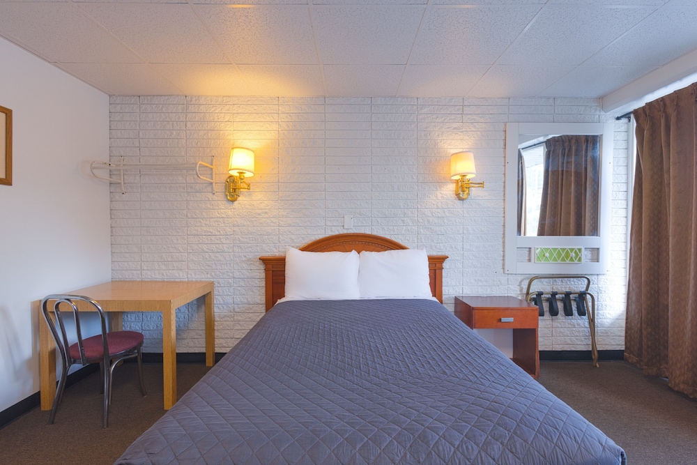 Sonrise Inn Lincoln Hwy By OYO - photo 7