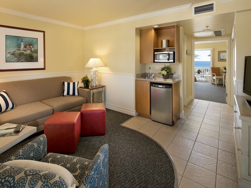 Avila Lighthouse Suites - photo 8