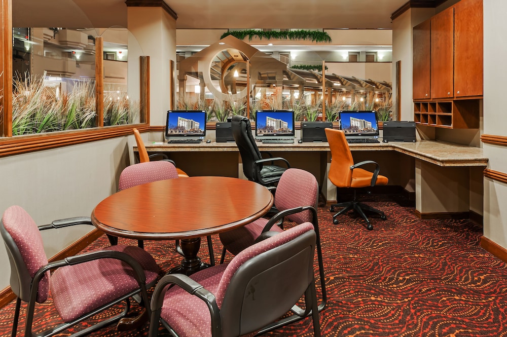 Holiday Inn Springdale Fayetteville Area by IHG - photo 35