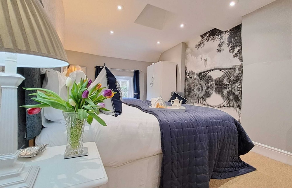 Ironbridge View Townhouse — 5-Star Luxury Hotel in Telford, United Kingdom