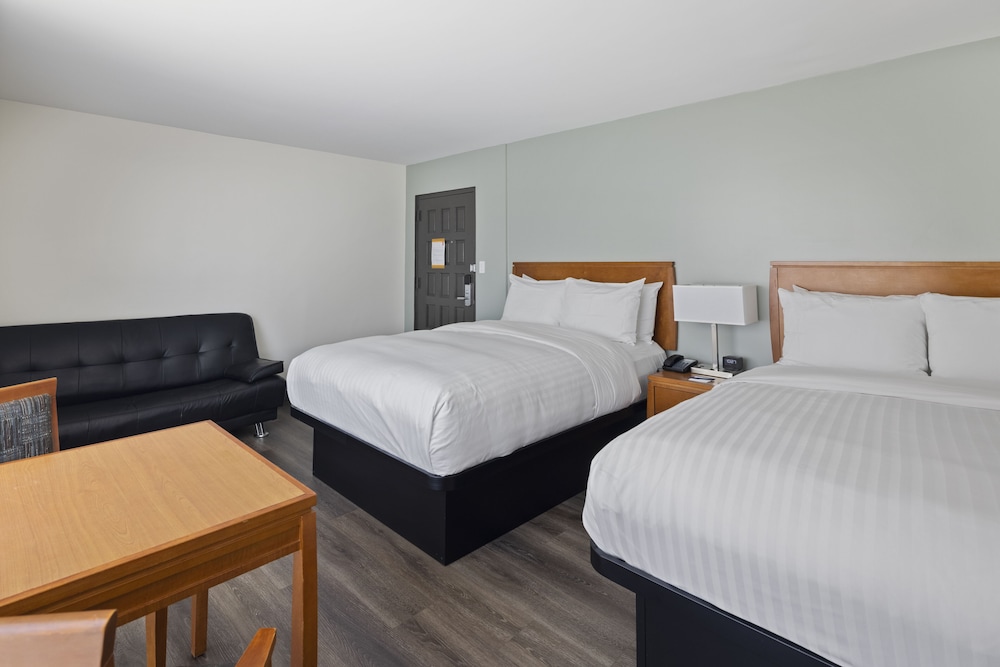 Vagabond Inn Glendale - photo 8