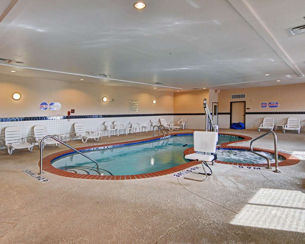 Quality Suites Near Cedar Creek Lake - photo 21