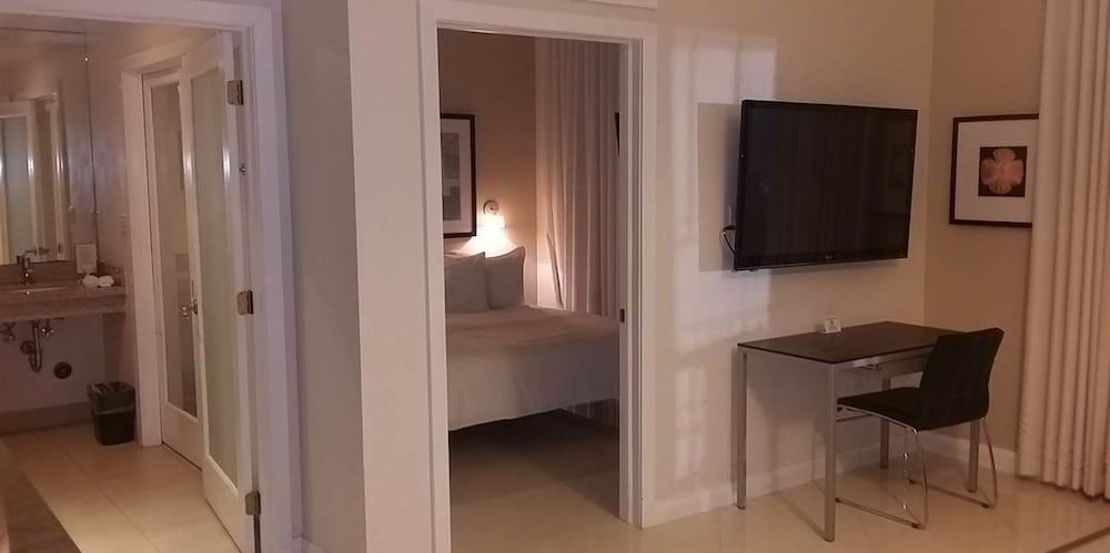 Strand Ocean Drive Suites - photo 38