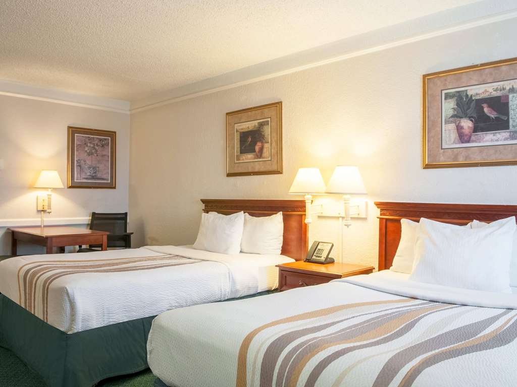 La Quinta Inn by Wyndham New Orleans Veterans Metairie - photo 9
