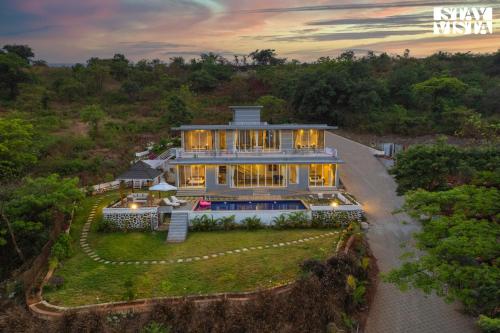 StayVista at Villa Eleve with Bonfire Pool & Gazebo — 4-Star Luxury Hotel in Lonavla, India