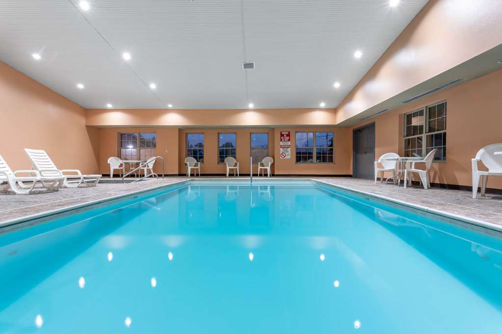 Ramada by Wyndham Sellersburg Louisville North - photo 13