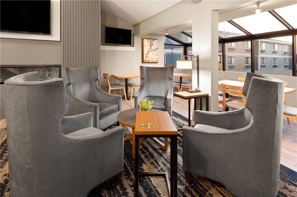 AmericInn by Wyndham Chippewa Falls - photo 9
