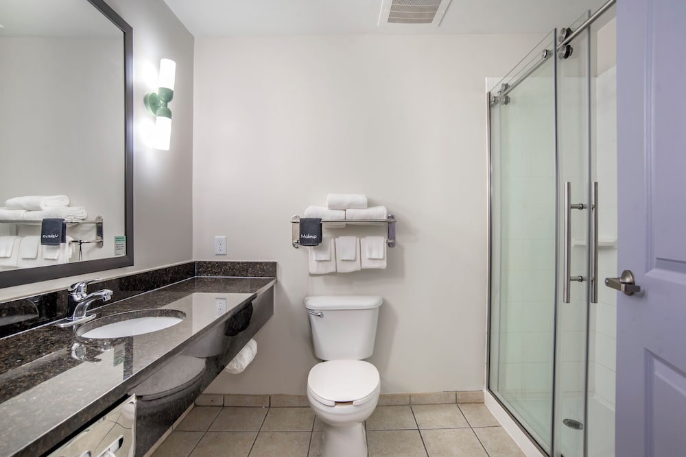 Garner Hotel Panama City Beach Northeast by IHG - photo 18