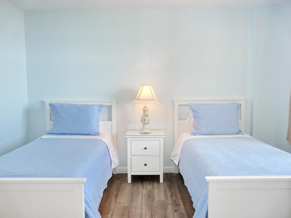 South Seas Tower 2 1001 - photo 5