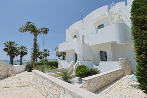Villa delle Sirene — 4-Star Luxury Hotel in Porto Cesareo, Italy