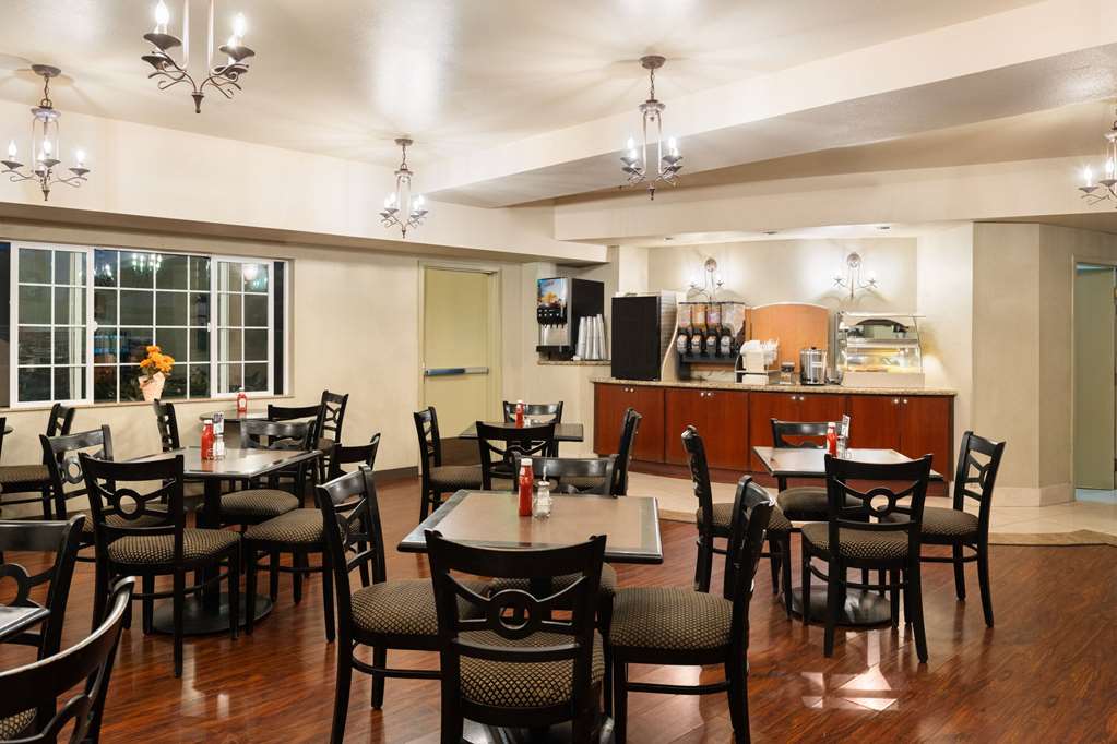 Hotel Marguerite Anaheim Garden Grove Trademark Collection by Wyndham - photo 14