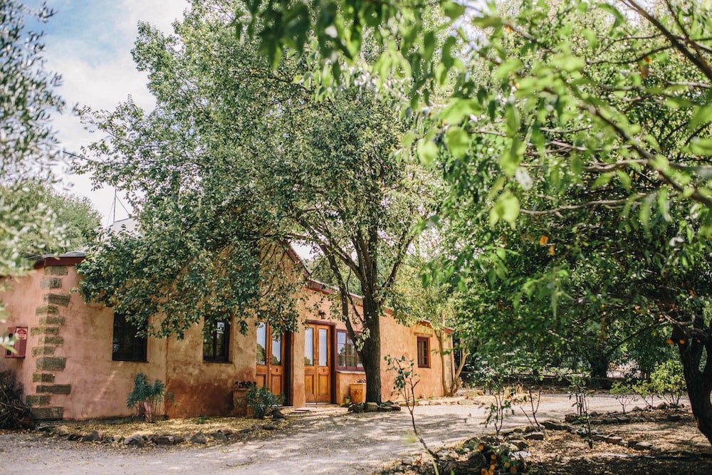Terroir Auburn — 4-Star Luxury Hotel in Auburn, Australia
