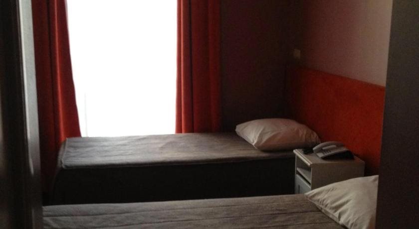 Hotel Stalingrad — Brussels — photo 2