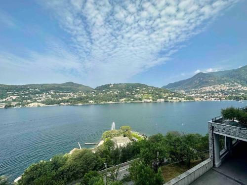 Como Lake View AC and Garage — 4-Star Luxury Hotel in Como, Italy