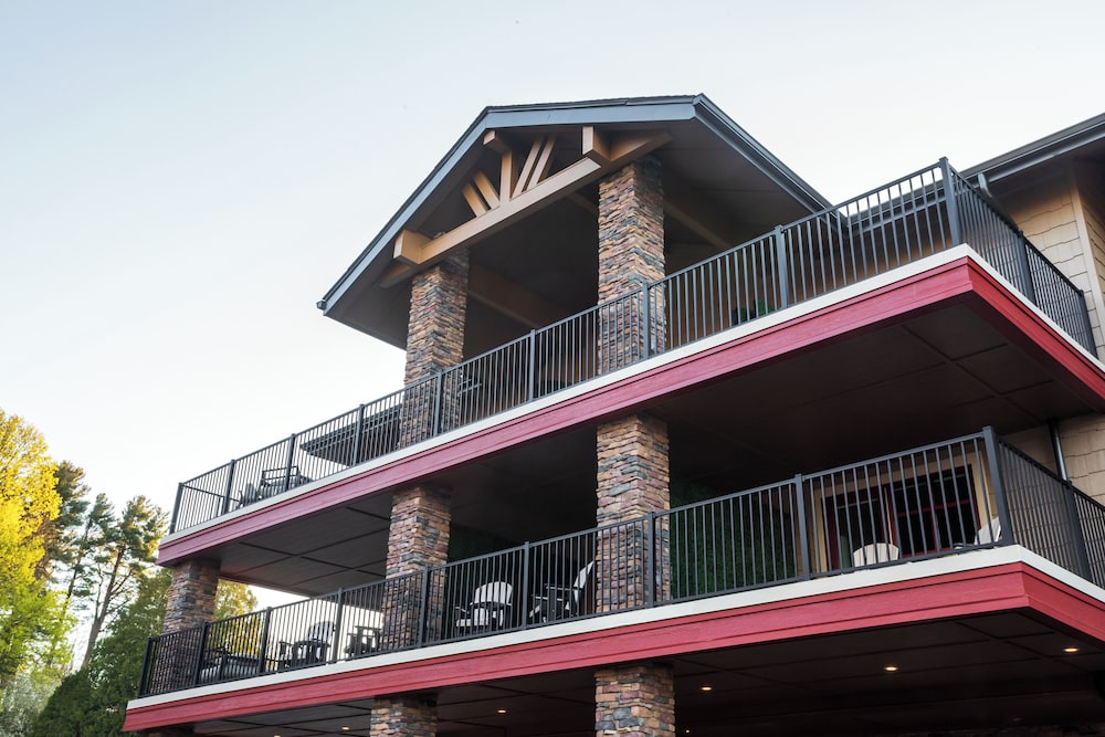 The Embers Hotel - photo 14