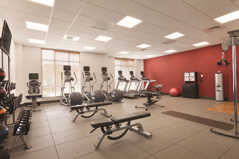 Hilton Garden Inn Boston Logan Airport - photo 38
