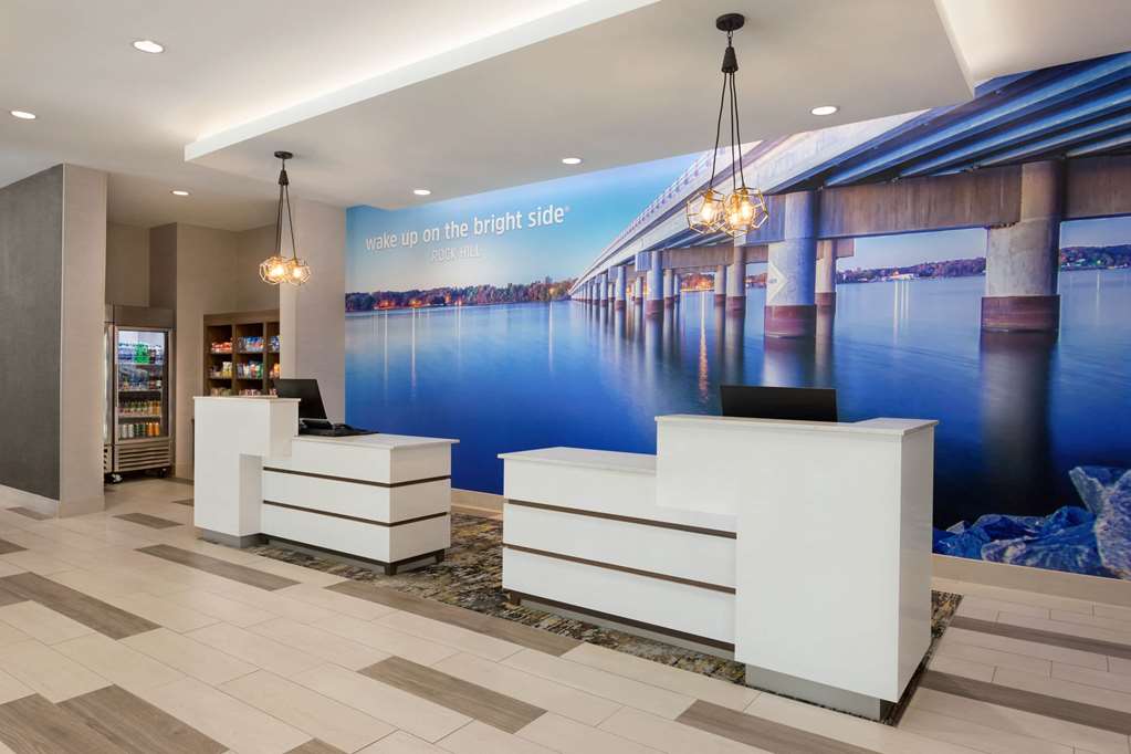 La Quinta Inn & Suites by Wyndham Rock Hill - photo 3