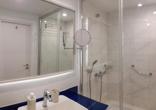 Only Front Sea View No Side View Wonderful Panorama High Floor Location Guarantee