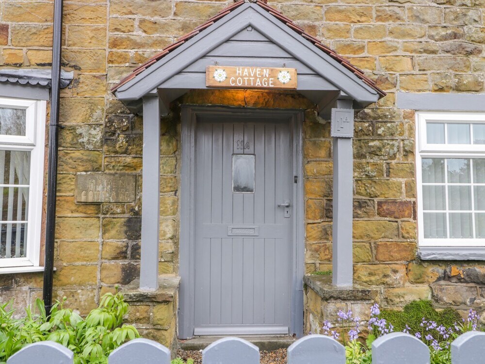 11A High Street in Scarborough, United Kingdom