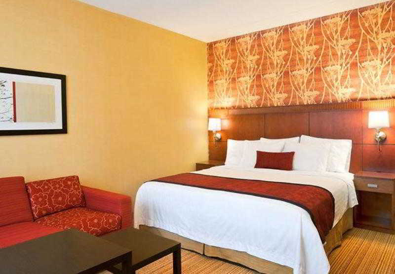 Sonesta Select Boston Stoughton - photo 3