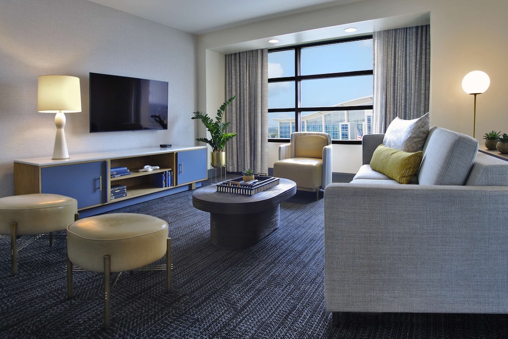 Hilton Omaha - photo 13