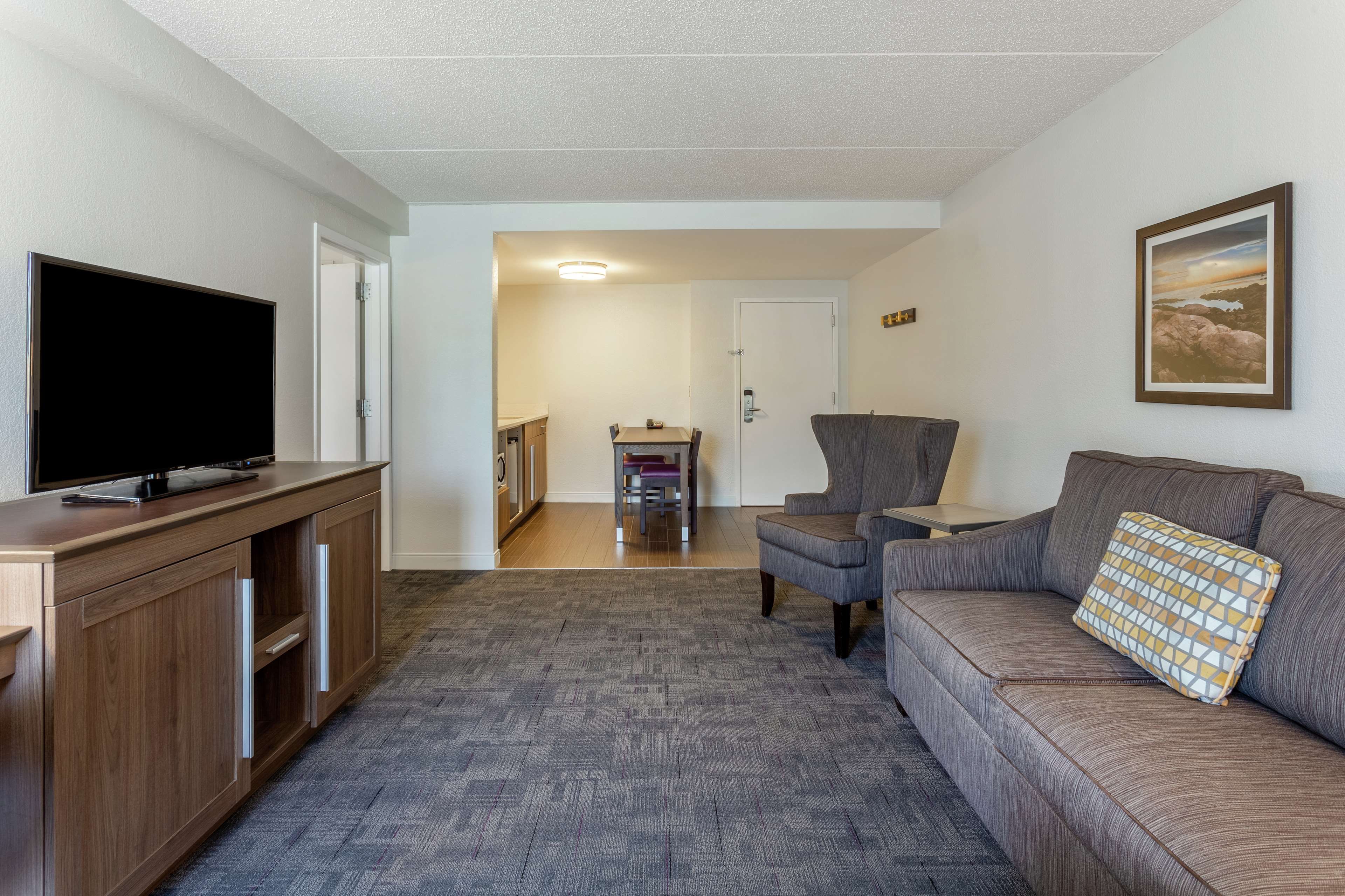 Hampton Inn Groton - photo 24