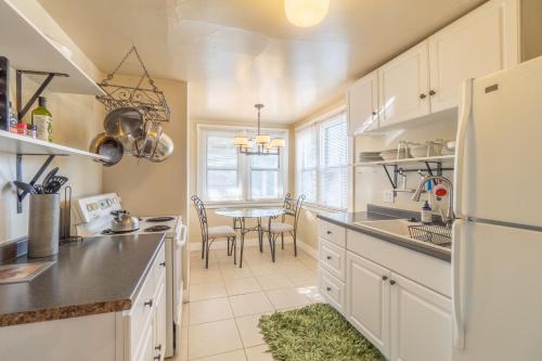Rustic 2 Bedroom walking distance to Downtown