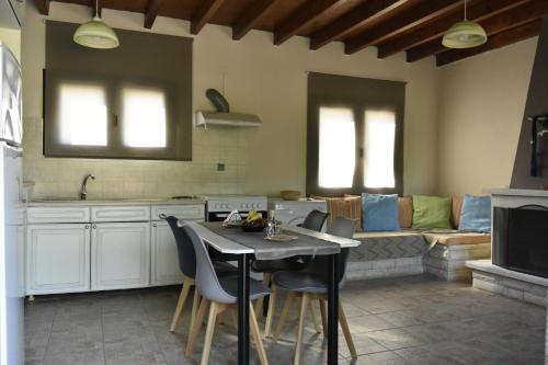 Irida — 4-Star Luxury Hotel in None, Greece
