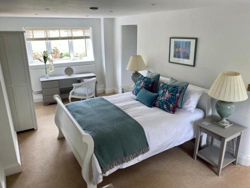 The Old Flour Mill — 4-Star Luxury Hotel in Broadway, United Kingdom