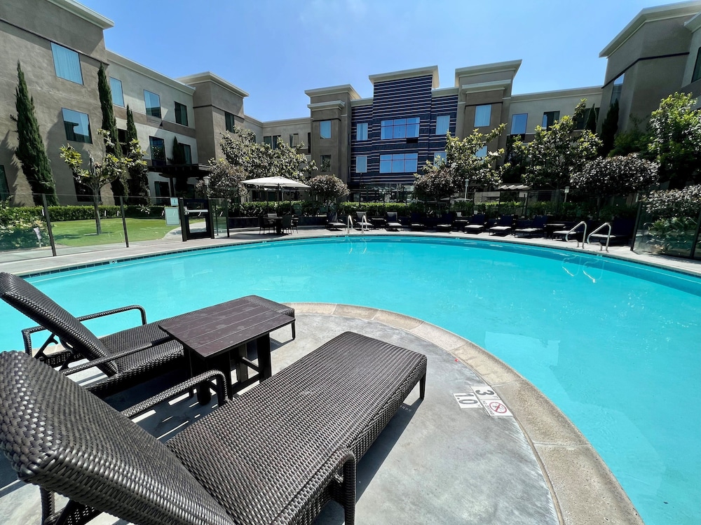 Staybridge Suites Carlsbad by IHG - photo 36