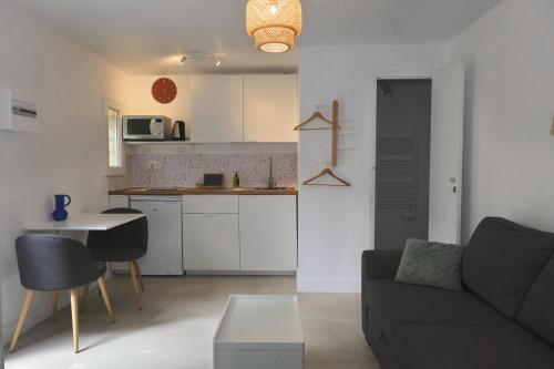 Studio Independant Avec Jardin — hotel in Bouc-Bel-Air