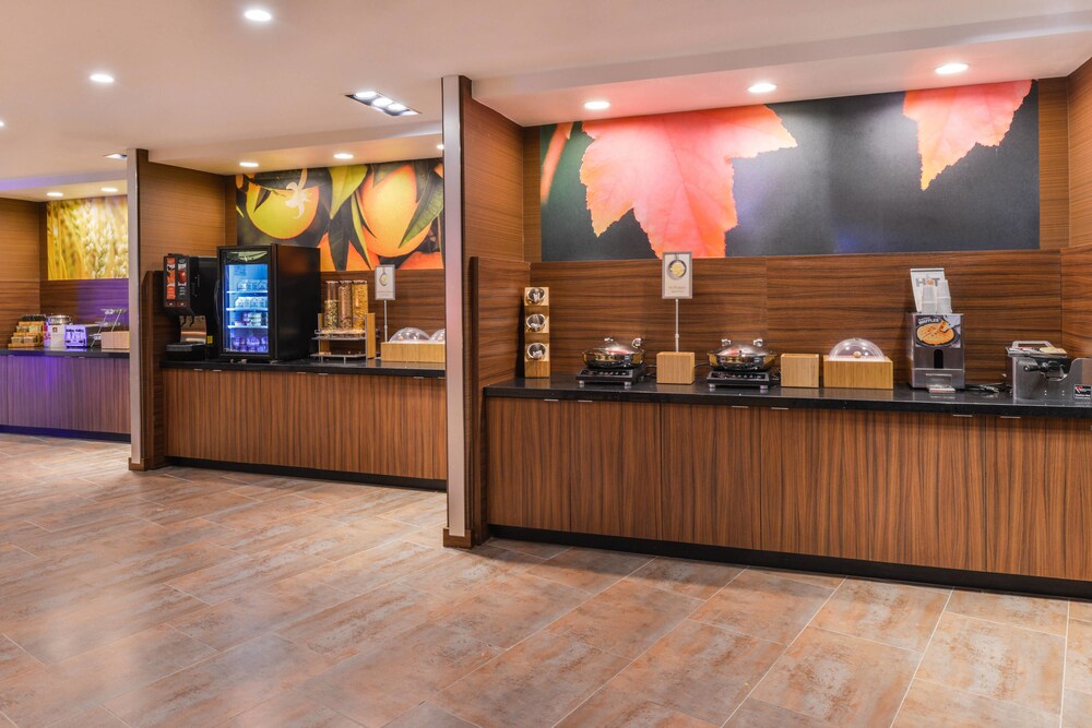 Fairfield Inn & Suites by Marriott Coralville - photo 26