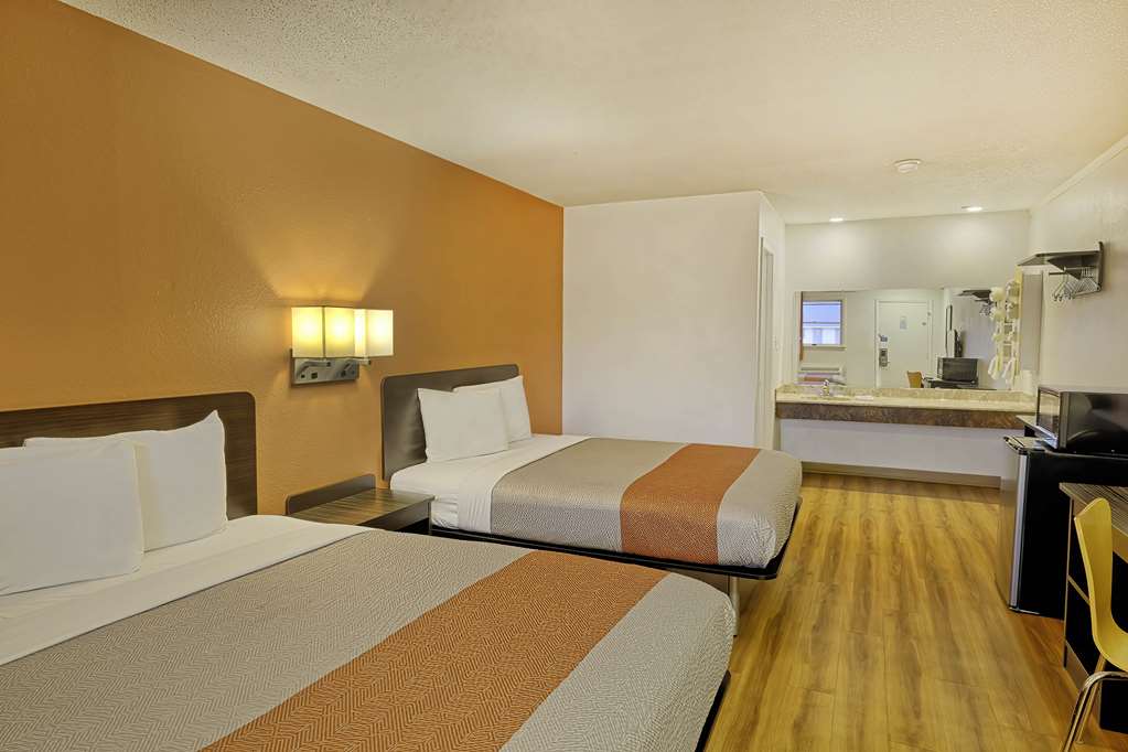 Motel 6 Sullivan MO - photo 6